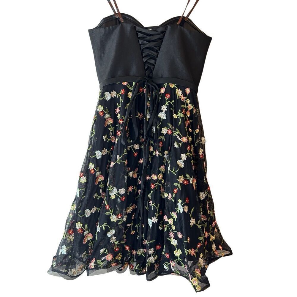 Camille La Vie Corset Floral Embroidered Embelished Tulle Formal Dress size 0/XS